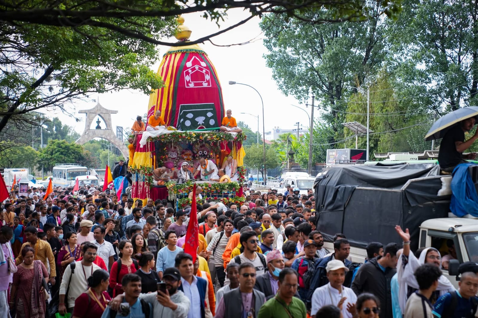 बर्दिबासमा भव्य जगन्नाथ रथयात्रा उत्सव, हजारौँ श्रद्धालुको सहभागिता