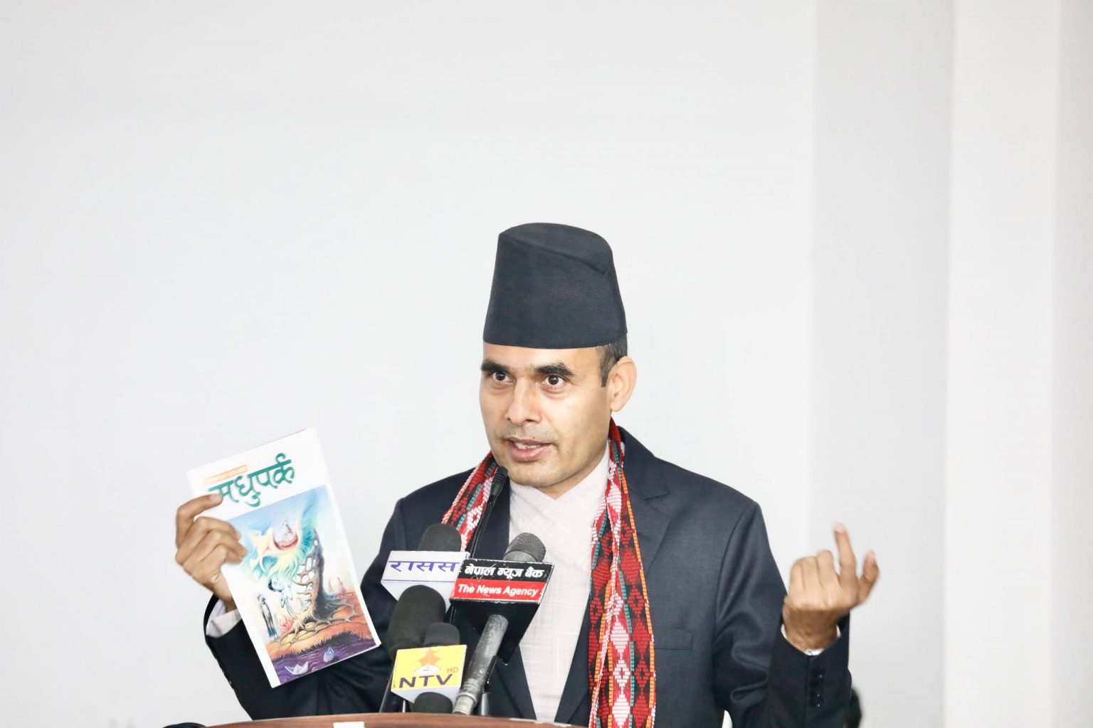 भाषा, साहित्य र संस्कृतिबिना समृद्धि अपूरोः सञ्चारमन्त्री डा तिमिल्सिना