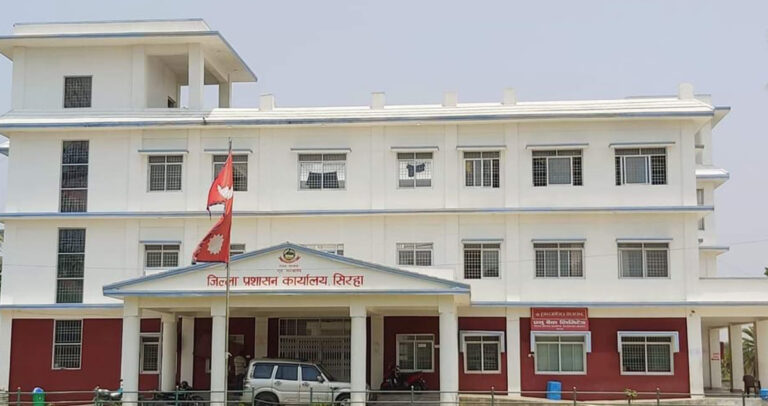 सिरहाको गोलबजार क्षेत्रमा अनिश्चितकालीन कर्फ्यु आदेश जारी