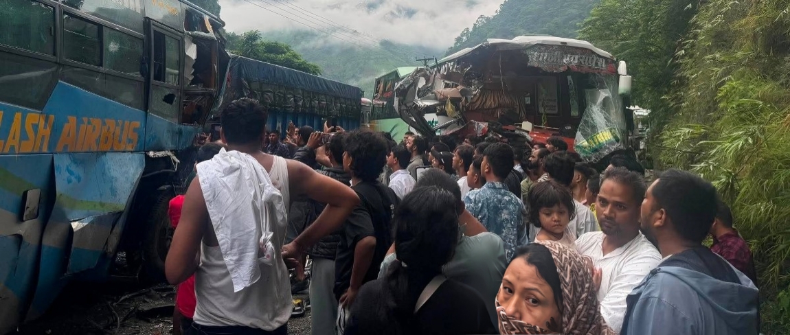 सडक खुलेको केहीबेरमै जलविरेमा तीन सवारी दुर्घटना, मुग्लिन–नारायणगढ सडकमा फेरि यातायात ठप्प