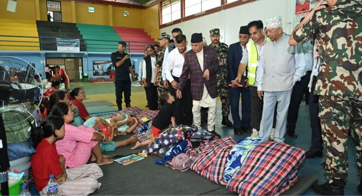 राष्ट्रपति पौडेलद्वारा नुवाकोटका बाढी प्रभावित क्षेत्रको स्थलगत अवलोकन