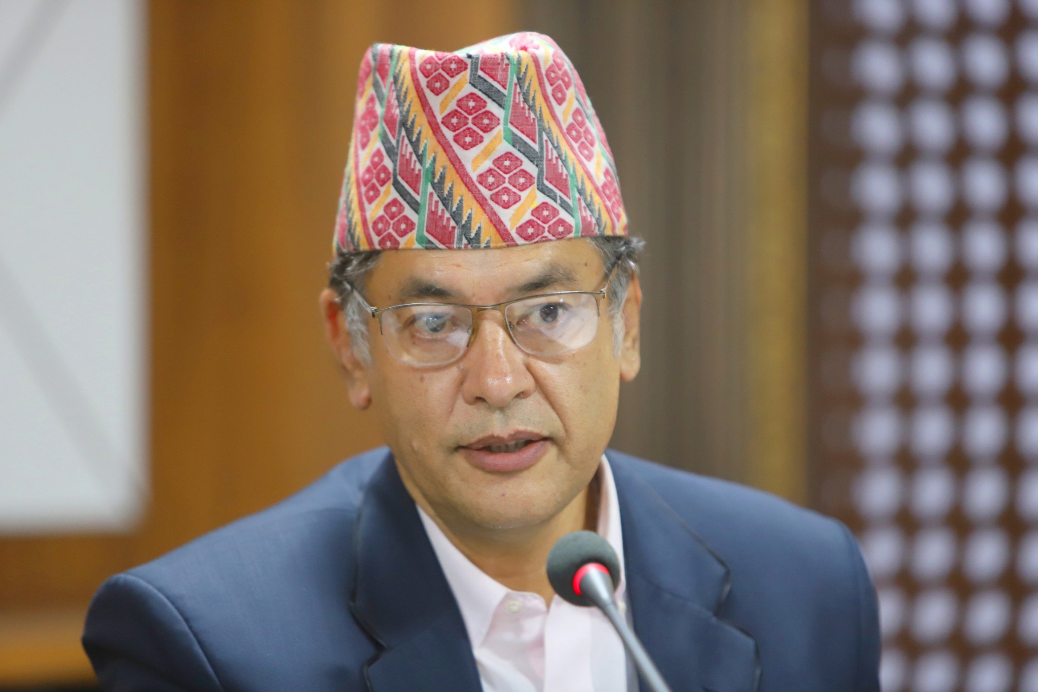 पदमुक्त गरिएका विद्युत् प्राधिकरणका पूर्वकार्यकारी निर्देशक शाक्य फेरि सर्वोच्चमा, रिटमाथि सुनुवाइ सुरु