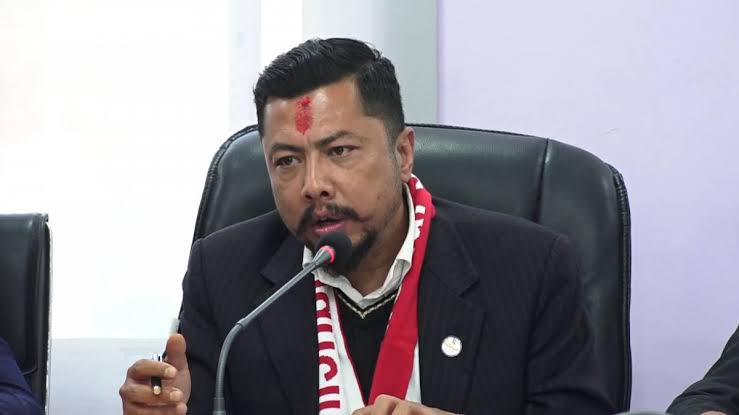 मन्त्री श्रेष्ठद्वारा हेटौँडा ढल्केकर ४०० केभी प्रसारणलाइनको निरीक्षण