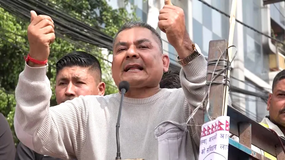 दुर्गा प्रसाईं अझै हिरासतमै, अदालतले थप एक दिनको म्याद दियो