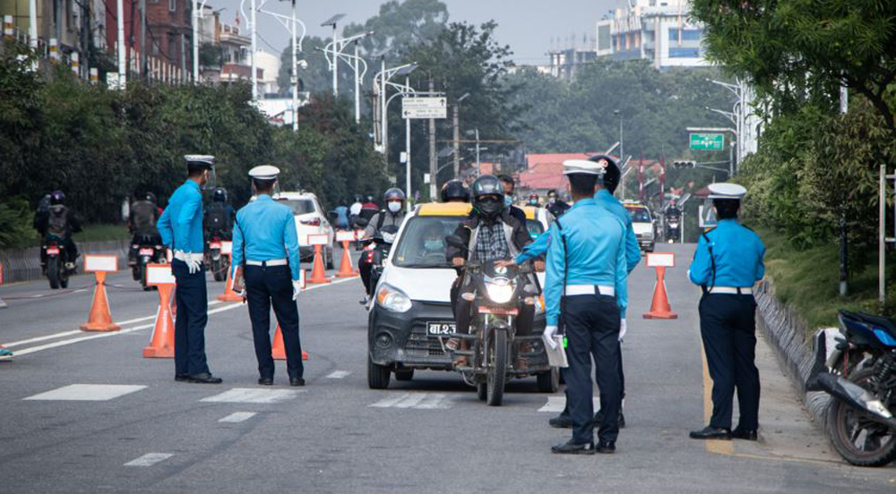 उपत्यकामा ट्राफिक नियम उल्लङ्घन गर्ने ३३६ सवारीसाधनमाथि कारबाही, मादक पदार्थ सेवन गरी चलाउने १०२ चालक